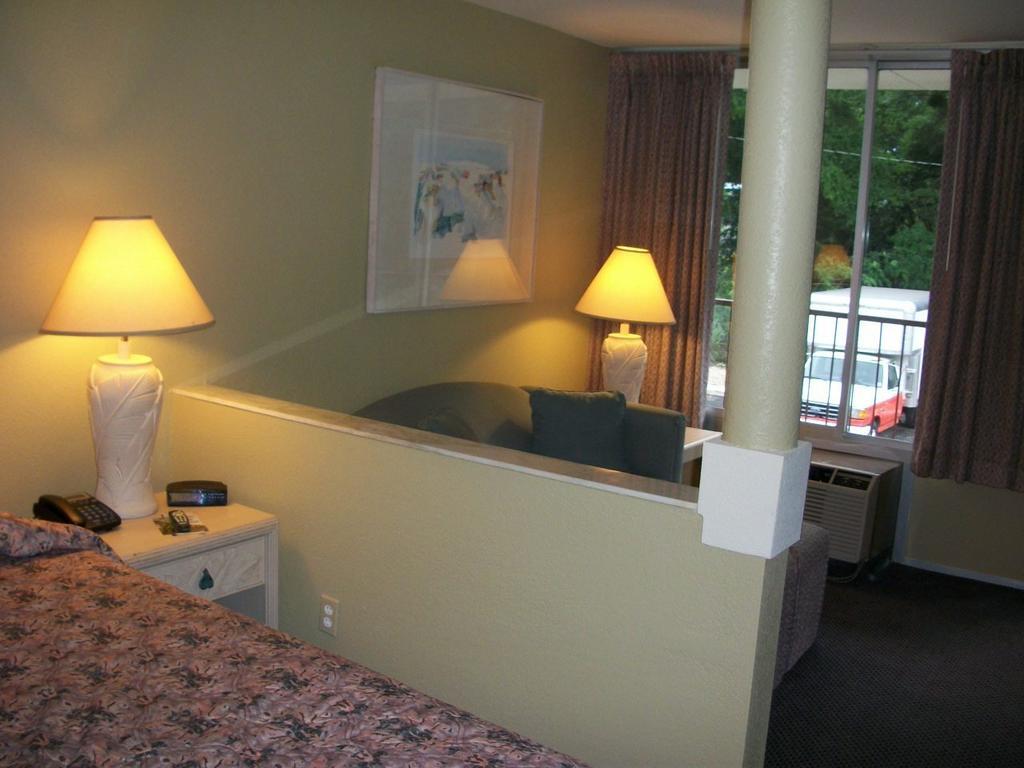 Golden Palms Inn & Suites Ocala Rom bilde