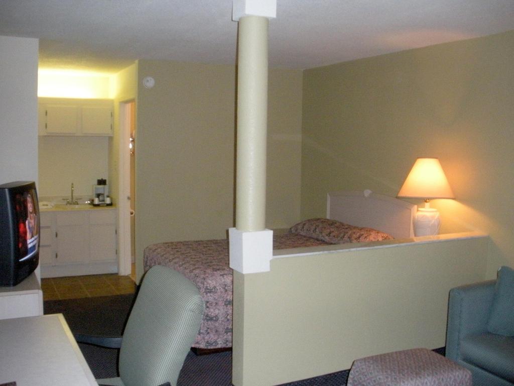 Golden Palms Inn & Suites Ocala Rom bilde